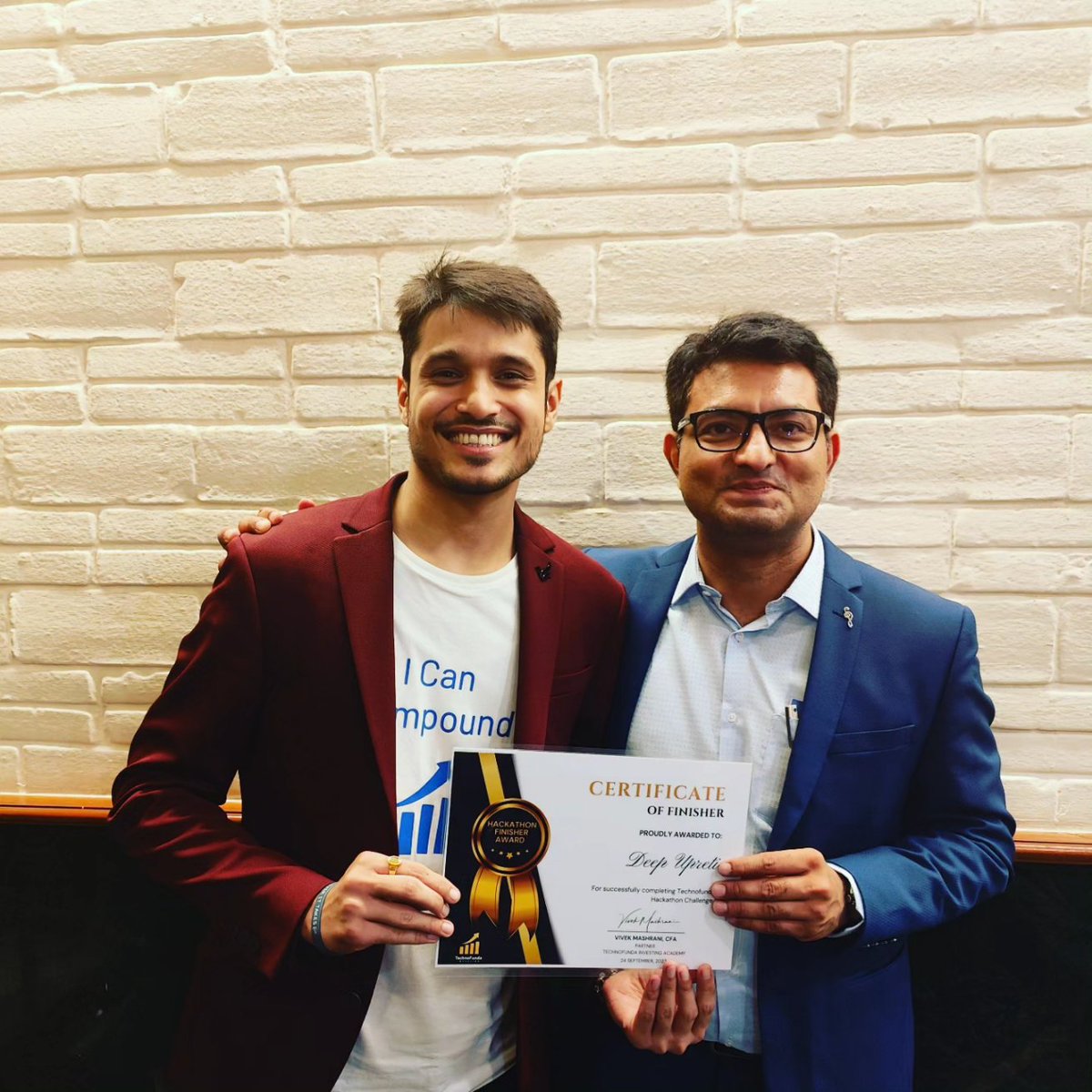 DeepCUpreti's tweet image. One of the best day today in #TechnoFunda Delhi Meet ❤️

Met so many fellow Investors of technofunda. 

These kinds of meet teaches you so much about Investing and psychology of trading and Investing. 

Thank you @vivekmashrani sir for teaching me about compunding. 🙏🏻🙌🏻🤑📈…