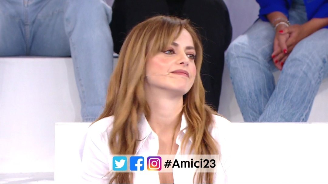 Giusy_Ultimo's tweet photo. comunque questa donna mi potrebbe calpestare e la ringrazierei #Amici23 https://t.co/AHt2J9EfcL