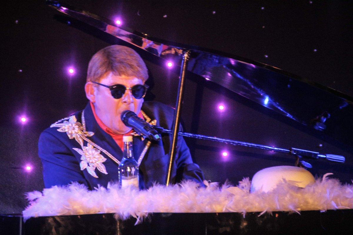 HytheImperial's tweet image. Join us on December 9th for an unforgettable Elton John tribute party - sing along to your favorite classics and dance the night away. Don't miss this great opportunity to experience the legendary Elton live (or sort of!) - RSVP now! 🎵 #EltonJohnTribute #FunandFestive