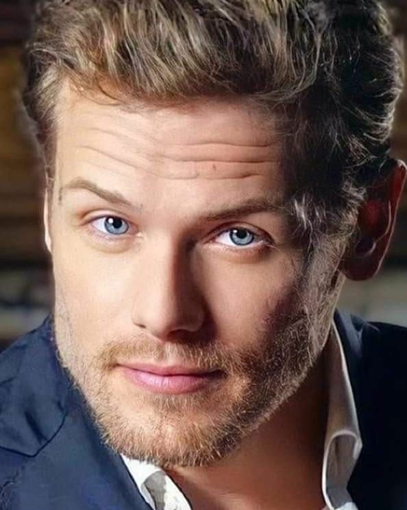 MihaelaBoldea's tweet photo. Sam Heughan or Roger Moore? So very similar. 🥰  -  Margaret @magsc55 #SamHeughan https://t.co/9kW1UWQp4D