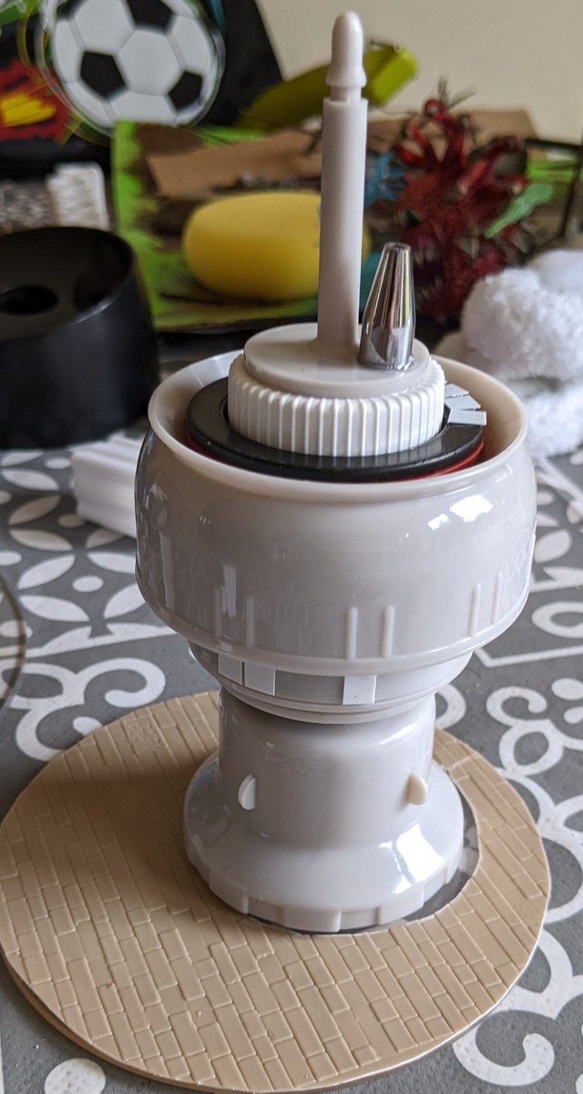 StirzyReal's tweet photo. Some table top gamers might like to know that the plastic bits inside a thermos flask look really Star Wars-y!

#starwars #starwarslegions #starwarsrpg #starwarsd6 https://t.co/g8IatnAVrH