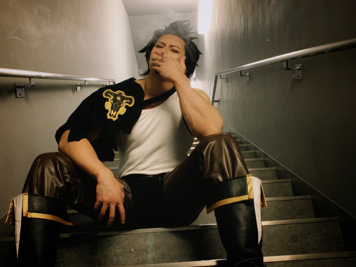 「ブラッククローバー the Stage」
全13公演、ご来場そしてご視聴いただき
誠にありがとうございました。

この最強なカンパニーだからこそ観れた、あの素晴らしい景色
本当に楽しい日々だった

ヤミ・スケヒロ
俺はこの作品で自分の限界を超えたぞ
ありがとう🚬

#ブラクロ
#ブラステ