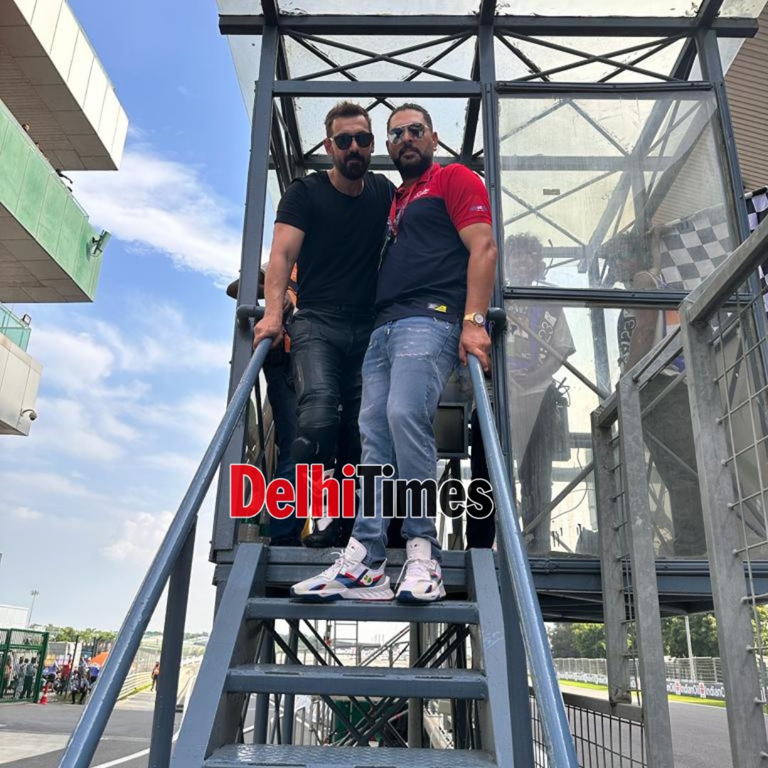 DelhiTimesTweet's tweet photo. .@TheJohnAbraham and @YUVSTRONG12 get clicked together at #MotoGPBharat event  ✨️🏍

#JohnAbraham #MotoGP #Motorsport #YuvrajSingh #Yuvi #Bollywood #GreaterNoida #BuddhInternationalCircuit https://t.co/8Qm3XF1lCU