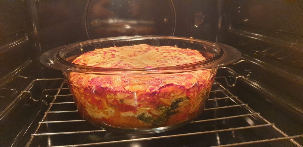 Daiyame's tweet image. Es wird Herbst,

in den Küchen,

die Kürben.

🔪🎃☕🍴😌👌🏻
#KitchenStuff