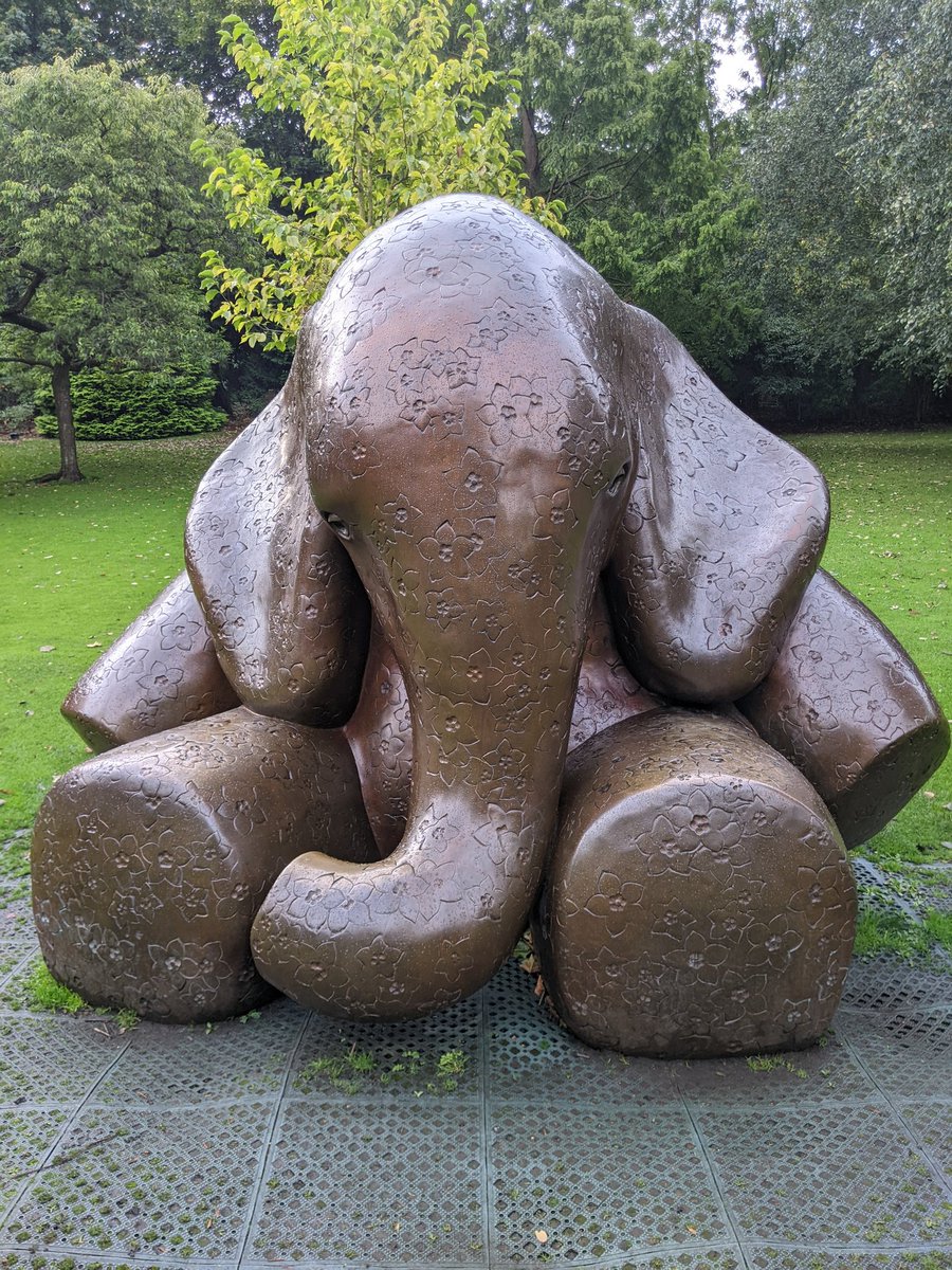 jogarstang's tweet photo. Met this baby elephant in Princes St Gardens at #ispcanedinburgh He is a memorial to the babies who died and whose ashes were not returned to families. How we treat bereaved families is so important. Families must be at the centre of everything we do in child deaths review. https://t.co/2wjabdVfl4