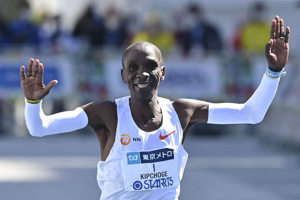 Hon Captain Ronald Karauri (@karaurir) on Twitter photo One more for the GOAT! Congratulations <a href="/EliudKipchoge/">Eliud Kipchoge - EGH🇰🇪</a> on your 5th Berlin marathon win! No human is limited 💪🏾 🇰🇪 #BerlinMarathon2023 One more for the GOAT! Congratulations <a href="/EliudKipchoge/">Eliud Kipchoge - EGH🇰🇪</a> on your 5th Berlin marathon win! No human is limited 💪🏾 🇰🇪 #BerlinMarathon2023