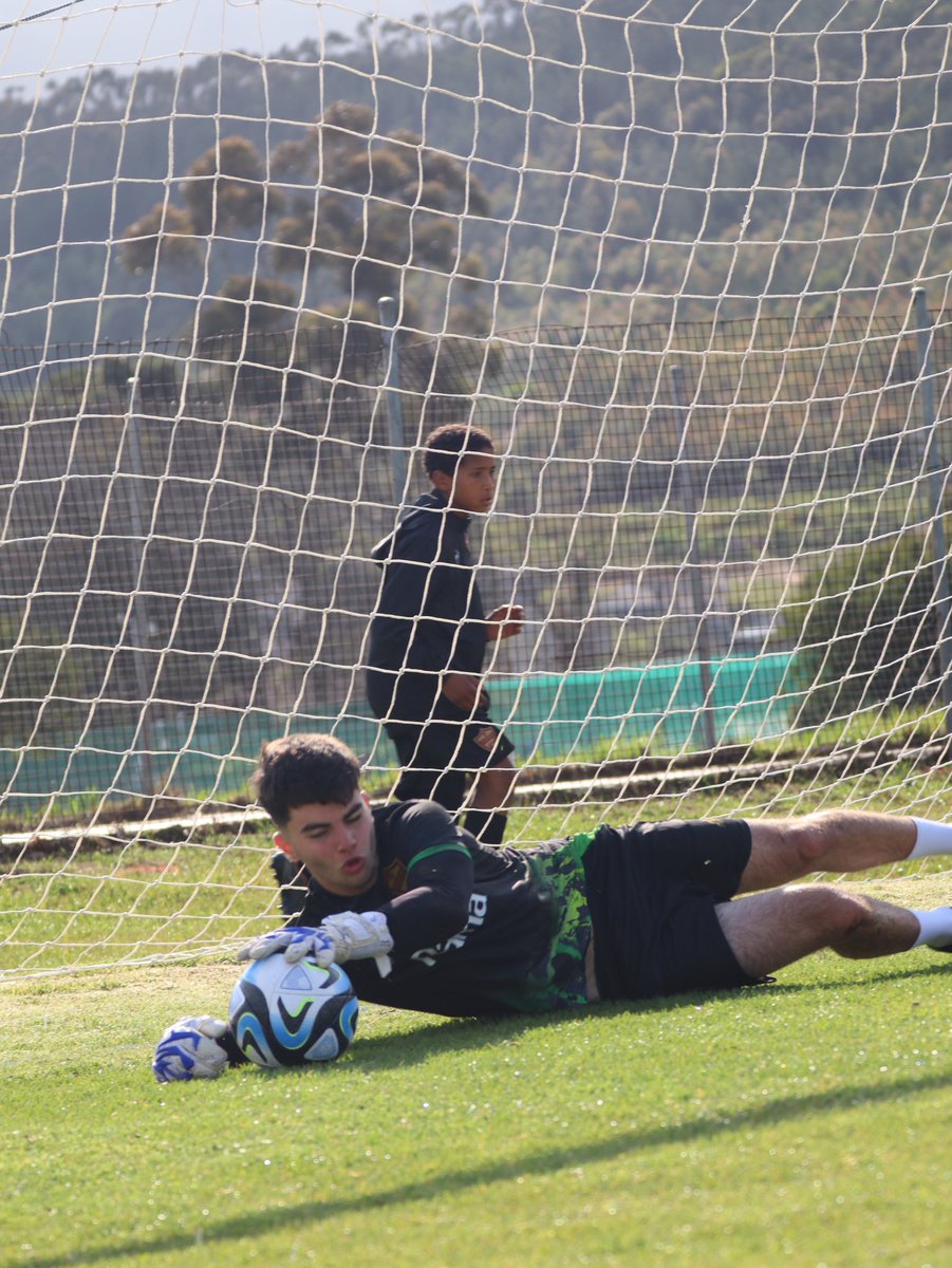 SFCAcademy's tweet photo. The #Diski boys are warming up at Idas Valley Stadium! 😁

🏆 #DStvDiski
🆚 TS Galaxy FC 
⏰ 12H00
🏟️ Idas Valley Stadium https://t.co/wsDojImISq