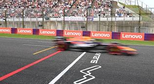 #Ferrari il sogno di Singapore svanisce a Suzuka. Altro che crisi: Verstappen risale in cattedra e mette tutti in fila. Rosse fuori dal podio. Leclerc quarto Sainz sesto.
zerozeronews.it/il-sogno-ferra…