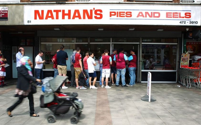 boleynbadges's tweet photo. walking down the barking road nathan's has gone the boleyeyn cinema has gone kens cafe no more rowe sports no more just did not have the same feel to it lived east ham all my life never thought i would say this but if i had the money i would get me and my family out now  as well https://t.co/tGa6kXd8HV