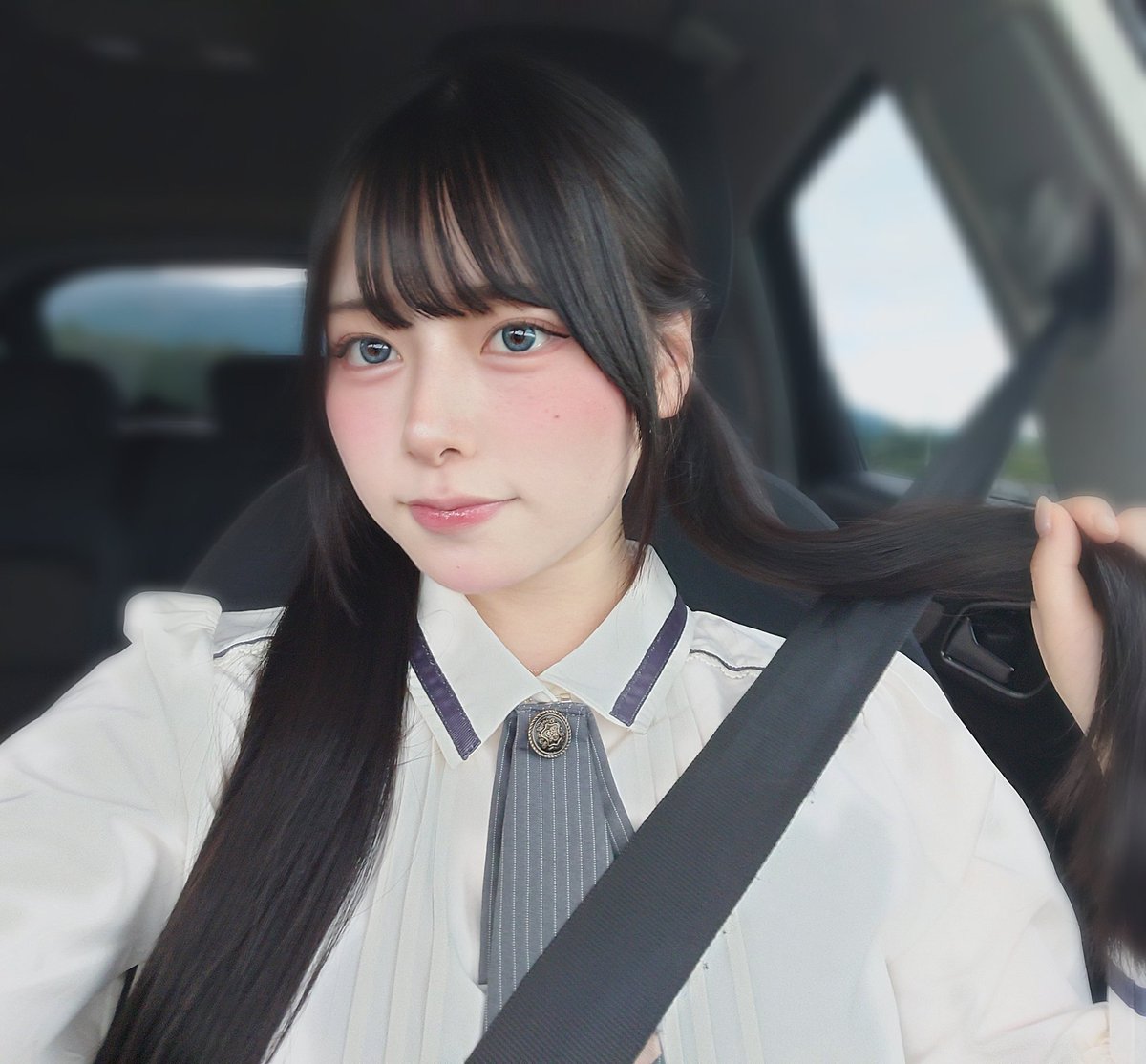 ⌒( ˙ω˙ )⌒