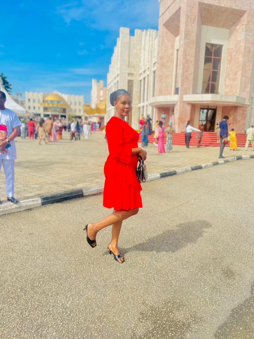 Ohio0765's tweet photo. 'For Christ himself carried our sins in his body to the cross, so that we might die to sin and live for righteousness" 1 Peter 2:24
#lastsundayofthemonth💞🥰
#FamilyWorshipCenter https://t.co/2wo6W8cEB1