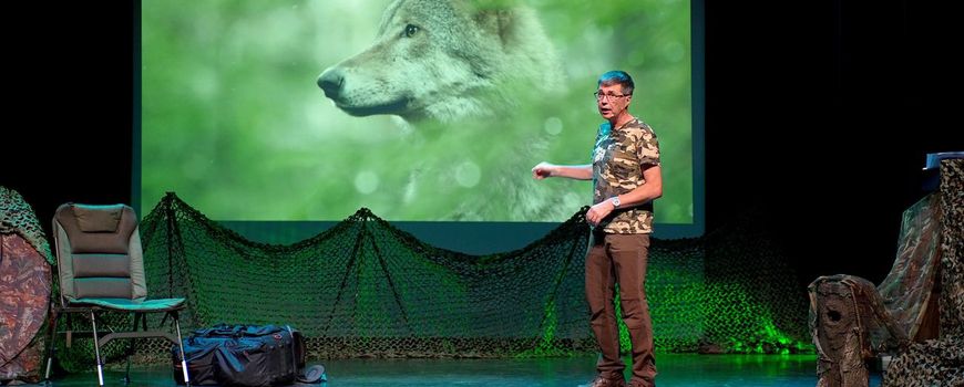 NatureTodayNL's tweet photo. Wolf in het theater https://t.co/E0BAE0Y4a4 https://t.co/88yFA91CB9