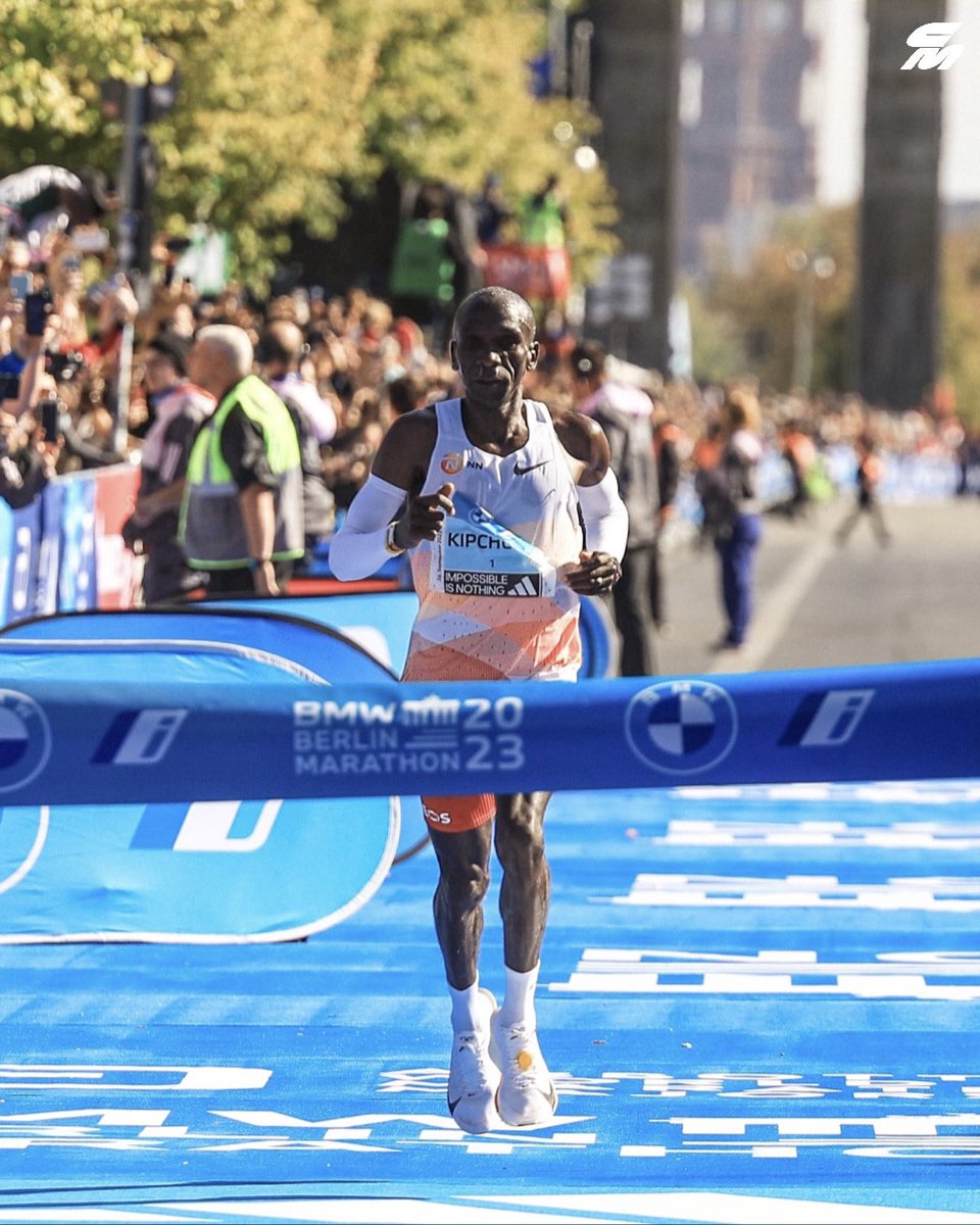 CITIUS MAG (@citiusmag) on Twitter photo BACK ON TOP 🫡
After a rare loss in spring 2023,<a href="/EliudKipchoge/">Eliud Kipchoge - EGH🇰🇪</a> is once again victorious at the 2023 Berlin Marathon, taking the win in 2:02:42.
That’s officially the fifth sub-2:03 of Kipchoge’s career and he has still never lost two marathons in a row. BACK ON TOP 🫡
After a rare loss in spring 2023,<a href="/EliudKipchoge/">Eliud Kipchoge - EGH🇰🇪</a> is once again victorious at the 2023 Berlin Marathon, taking the win in 2:02:42.
That’s officially the fifth sub-2:03 of Kipchoge’s career and he has still never lost two marathons in a row.