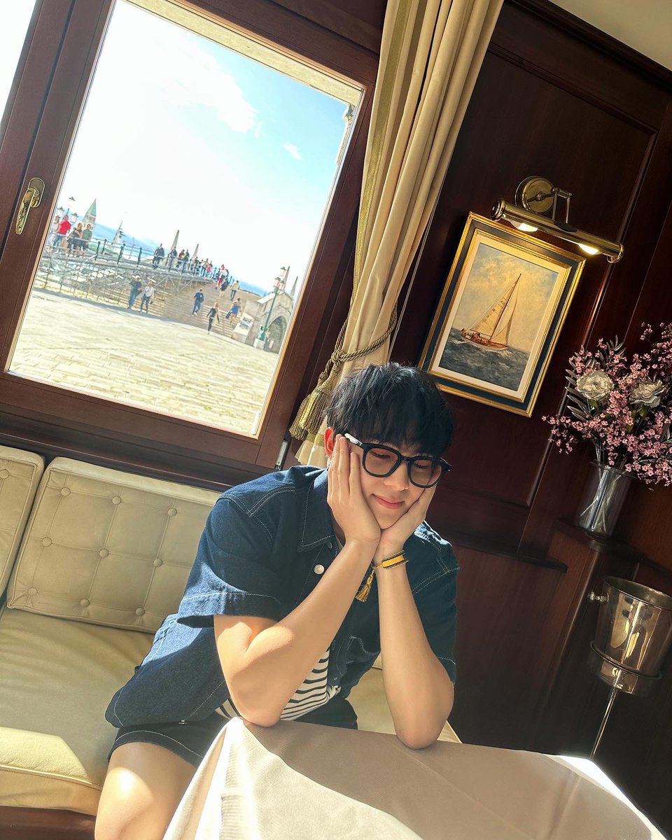 Waiting to … eat! 😝