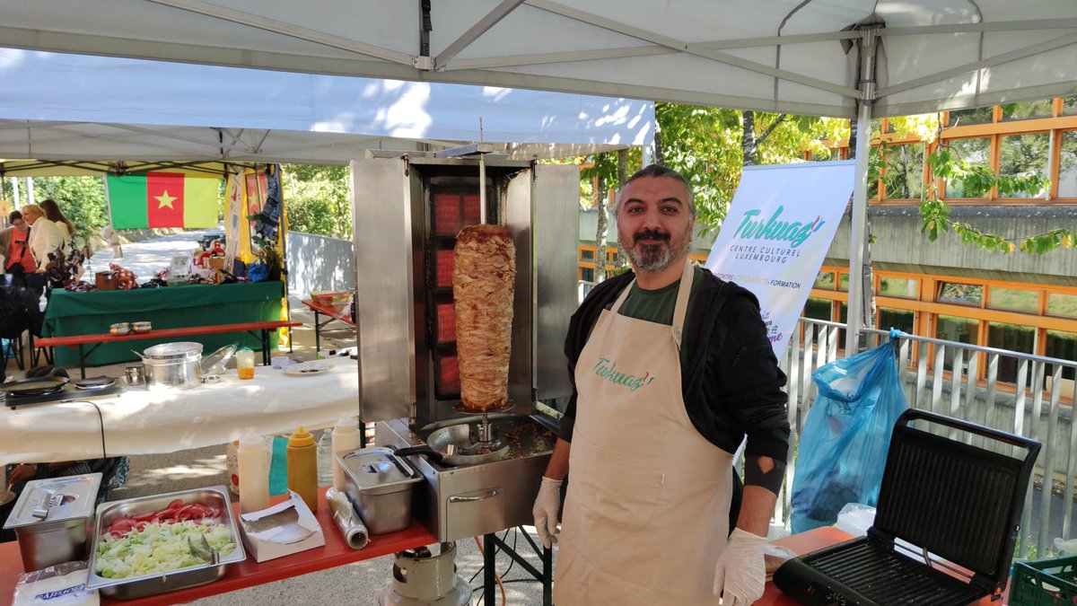 turkuaz_asbl's tweet photo. #Moien #Bonjour
Oui, nous avons assisté aujourd'hui à la fête de la commune de #Dippach. Nous avons ouvert notre stand avec les saveurs uniques de l'Anatolie (turc-kurde). Nous t'attendons.
Au revoir
@gemeng_dippech
#luxembourg🇱🇺 https://t.co/6yJBwRii7L