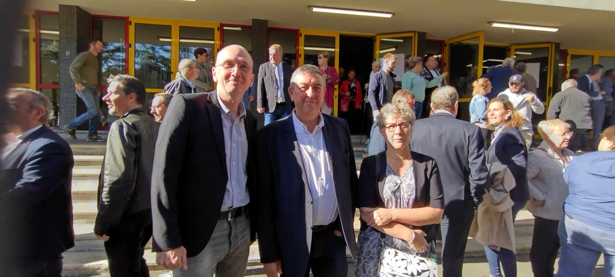 AireNouvelle1's tweet photo. ONT VOTE !  

Les conseillers municipaux #AireNouvelle étaient ce matin à Arras, autour de Didier Rys, afin de participer, en tant que grands électeurs, aux #Senatoriales2023  ! https://t.co/dVDLMUzRSl