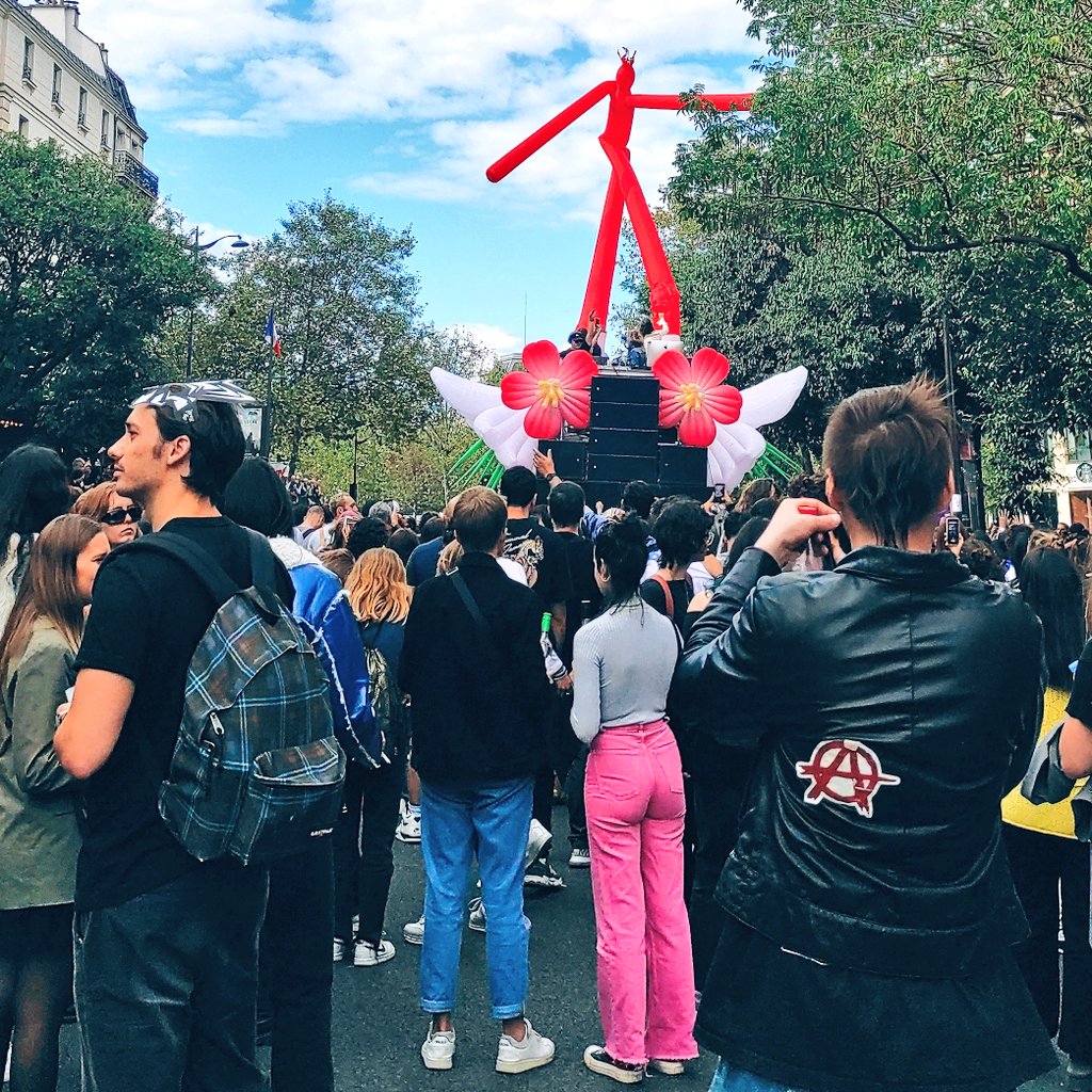 mamzel_la's tweet image. #technoparade2023 #paris #streetparade #technomusic #25ans
