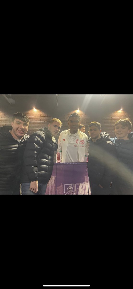 United_Webby's tweet photo. Great seeing the miles platting legend that is Tommy Dunn and his band of merry men 🇾🇪#topayistofail https://t.co/SFrLtqaFgO