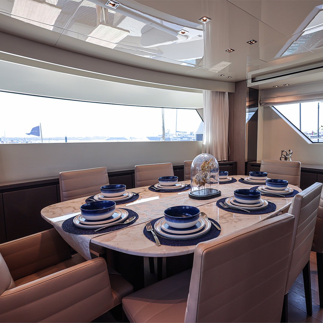 DubaiBoat's tweet image. The world-leading San Lorenzo shipyard builds a limited number of yachts every year, and we were proud to welcome the SX88 crossover to #DubaiInternationalBoatShow! Let’s take a look inside this stunning craft
#BoatShow2023 #yachtexhibition #SanLorenzo