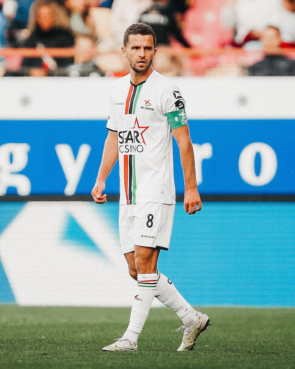 SiebeSchrijvers's tweet photo. Big away win for us &amp; what a support from the fans, one team!🔥❤️ @OHLeuven https://t.co/41ga18Gupk