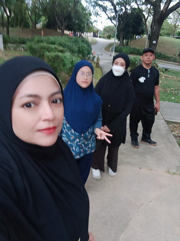 inaarbi's tweet image. Sesi bakar lemak 🚶🚶‍♀️❤️
#briskwalk 
#exercisetime