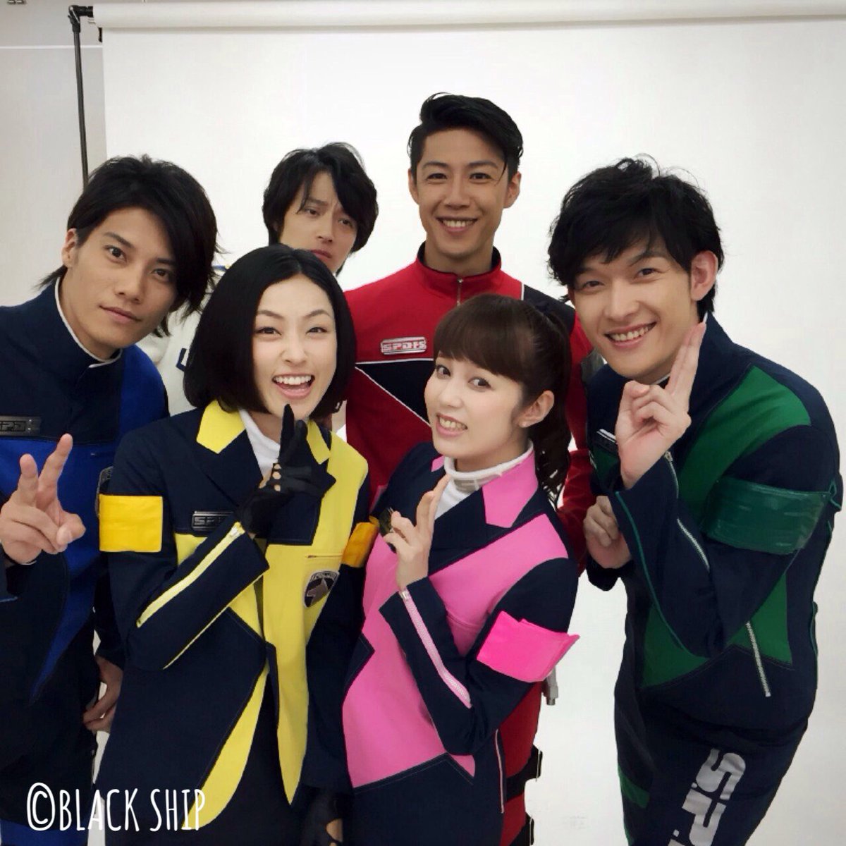 #あなたがときめく4文字教えて下さい

「デカレン」

イベントやります🐻‍❄️❣️

🚨「#デカレンジャー 10YA」特別上映 -19年目の緊急捜査会議-開催決定
＼
日時：10/18(水)18：30～
内容：上映＋キャストトーク
会場：一ツ橋ホール　
登壇：さいねい龍二、林剛史、伊藤陽佑、菊地美香、吉田友一