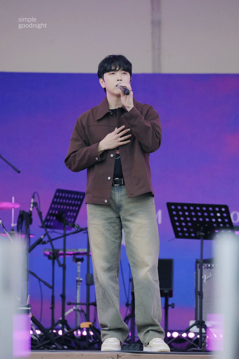 꾸모리 tweet media