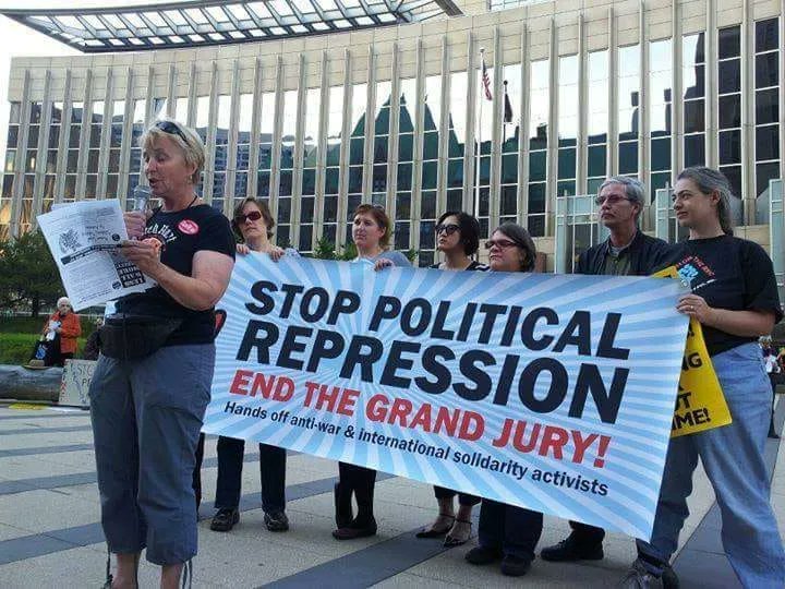 #OnThisDay September 24, 2010: #FBI raids and grand jury subpoenas against 23 anti-war & international solidarity activists in Minneapolis, Chicago, & Michigan. All 23 subpoenaed activists refused to testify before the grand jury in their witchhunt. #StopFBI #PoliticalRepression