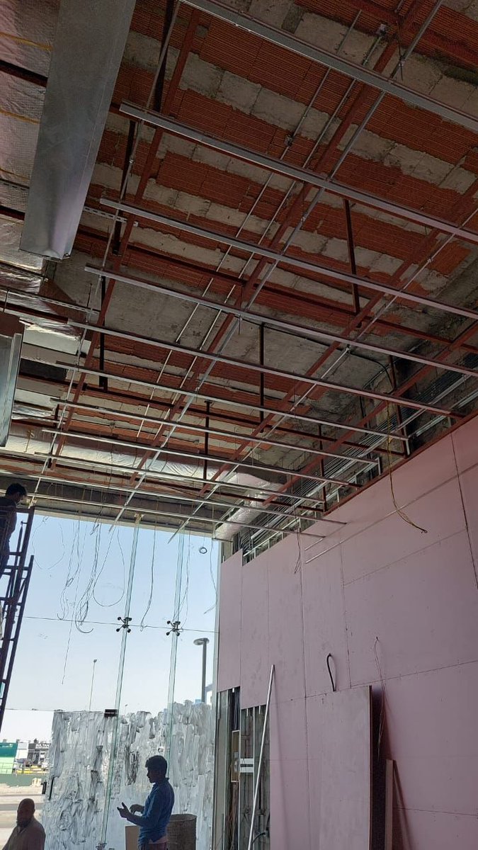 TropicalSpace2's tweet photo. Fit out works 
في مراحل تنفيذ الديكور الداخلي يكون تاسيس التكييف بعد تاسيس  الكهرباء  وقبل البدء في اعمال السقف ..
١- اختيار الحبس بورد 
يستحسن اختيار الانواع المقاومة للحريق على كامل الحبس بورد سواء في الجدران او في الاسقف https://t.co/WAKqsCC95T