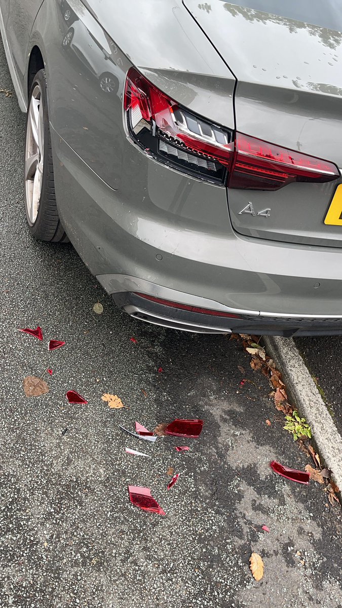 chelsclegg's tweet photo. @AmazonHelp your driver has just smashed into my car and drove off !!!! Who do I contact ????? https://t.co/T0bTswfYiI