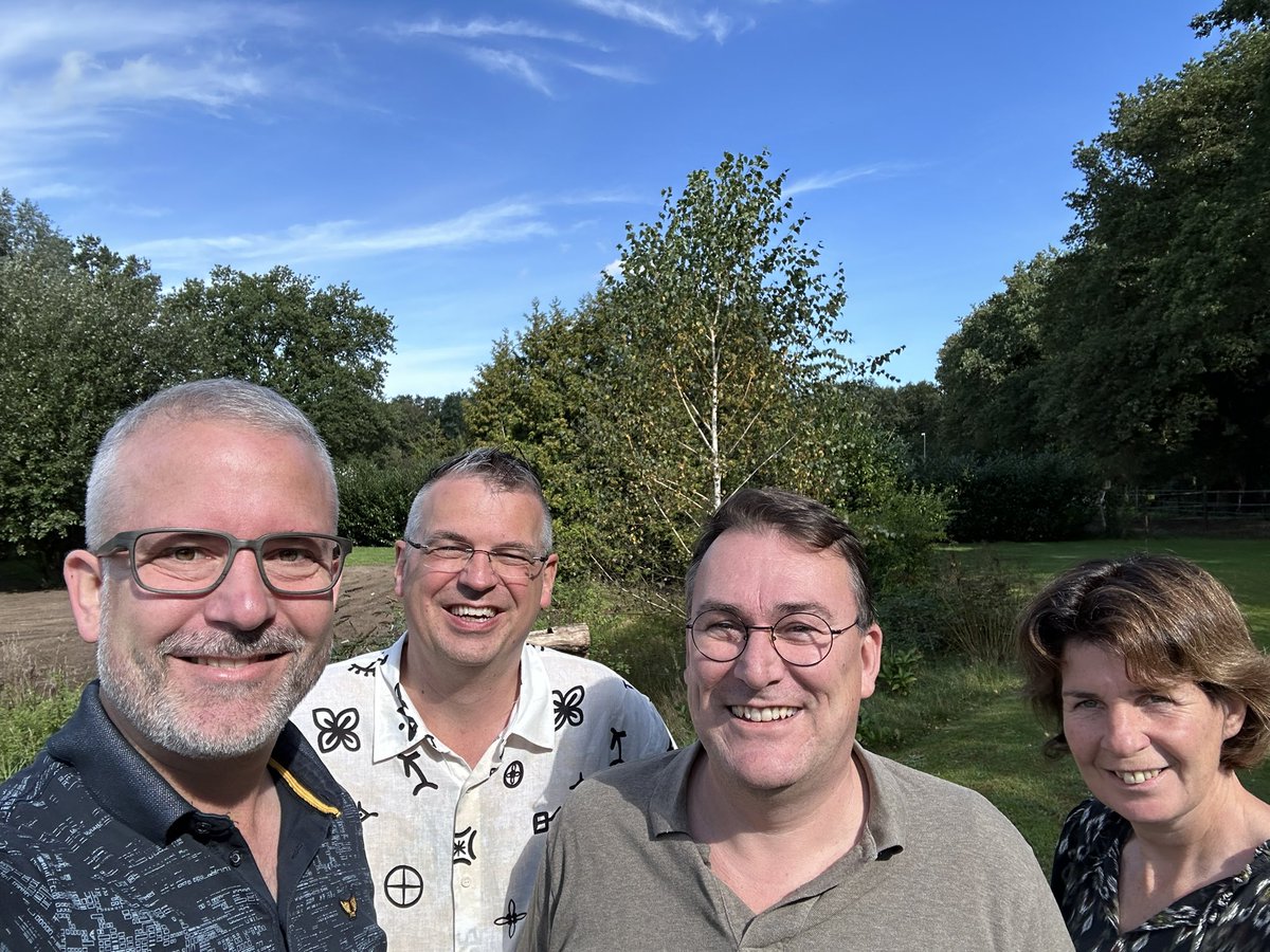 Na een fantastisch congres en een gezellig avondje ondersteunen van de lokale (horeca) ondernemers in <a href="/GemeenteEde/">Gemeente Ede</a>, hebben we het <a href="/VVD/">VVD</a> weekend afgesloten met een ochtendje brainstormen met de <a href="/VVDEde/">VVD Ede</a> fractie! #topweekend