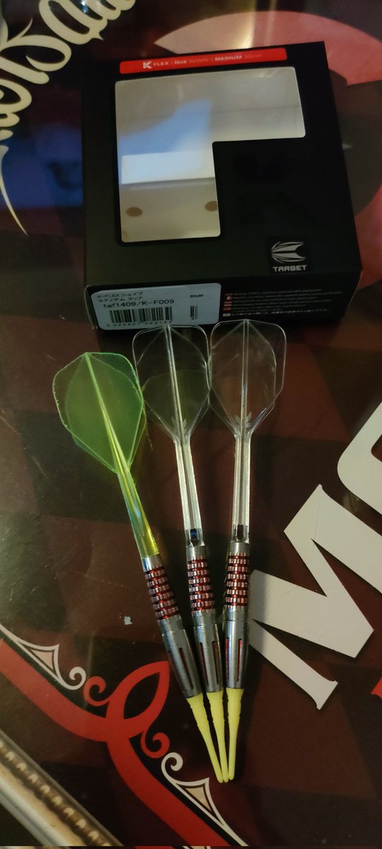master885255201's tweet photo. 買ってみた🎯
＃TARGET
＃VOUG
＃形はアレとほぼ同じ… https://t.co/tuE70BVfPV