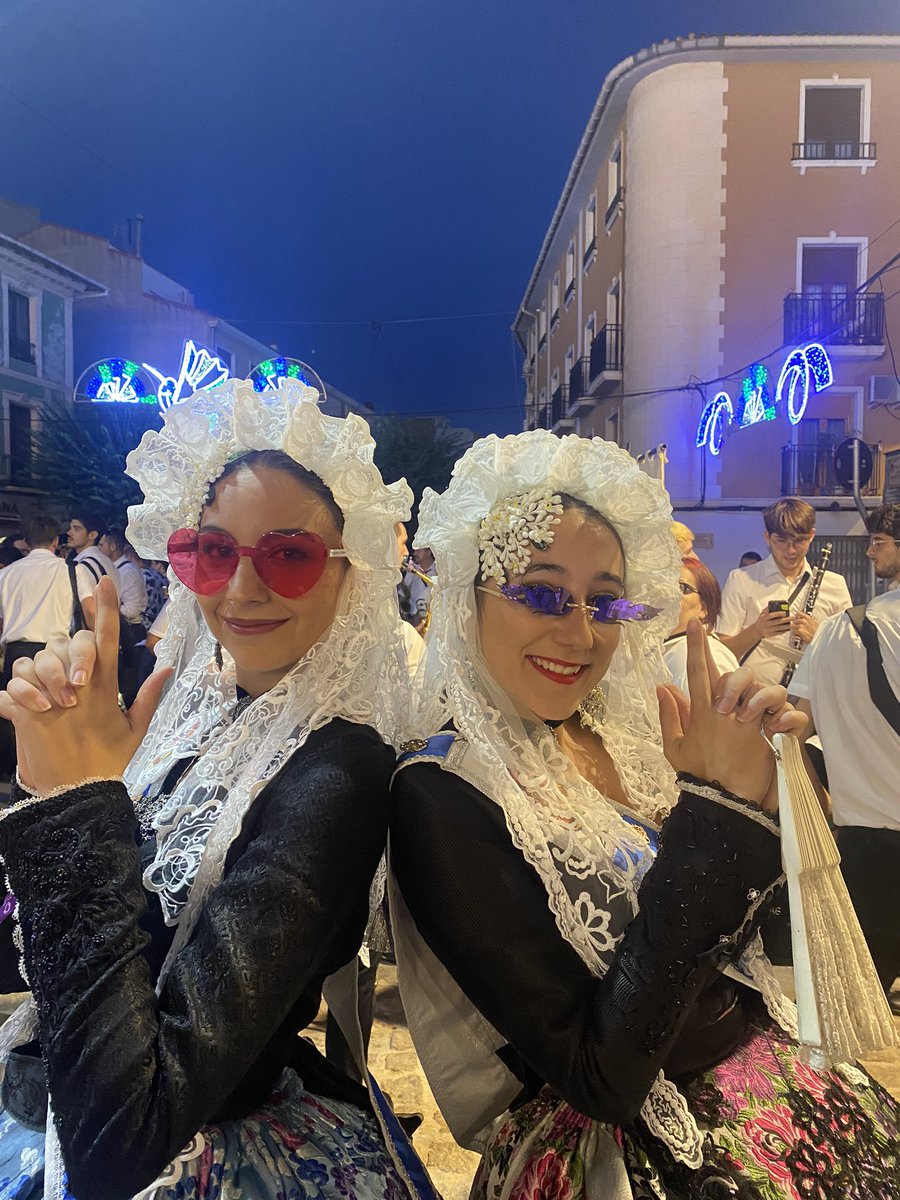aamoros13's tweet photo. Fallas y tu ❤️‍🔥 https://t.co/AJxhIFxk2f