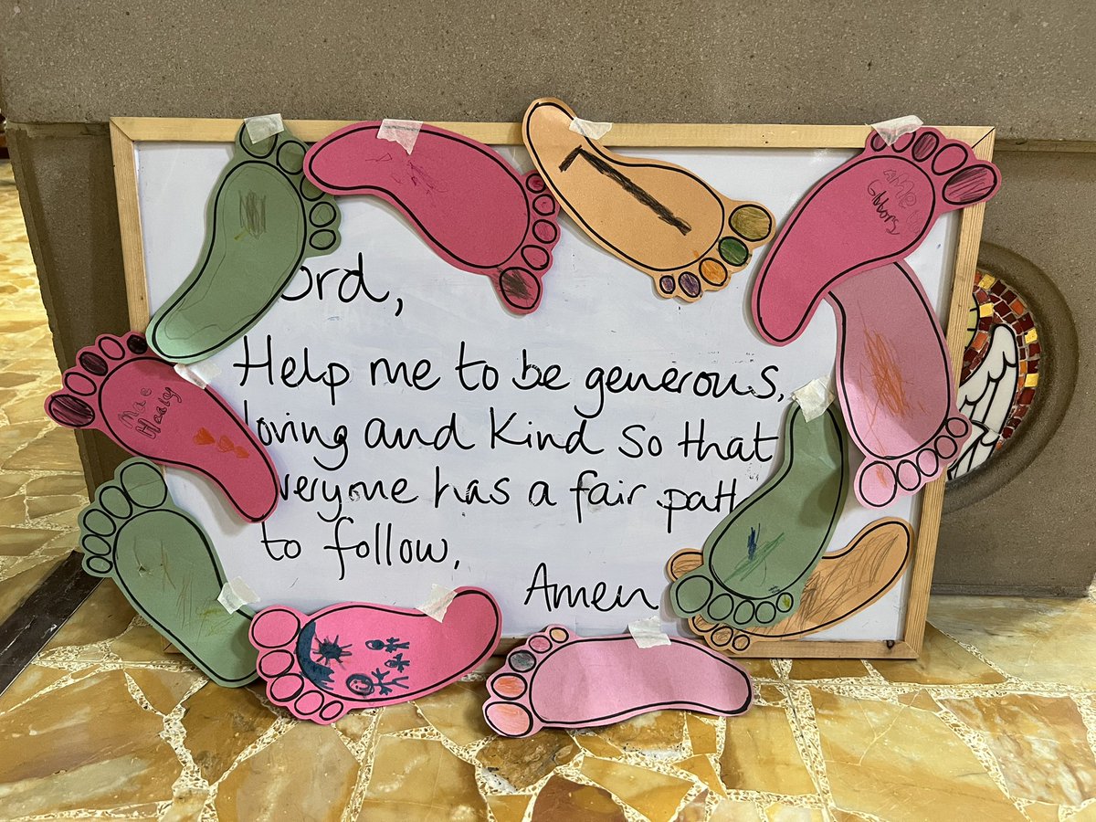 OlolLiturgy's tweet photo. On #TwentyFifthSunday we thought about how we can walk a fair path, making good choices and showing kindness and generosity to others just like Jesus #BhamDES #BCPP_ #CathEdService #RCBirmingham @ourladyoflourd1 https://t.co/ISTLzMQzWj