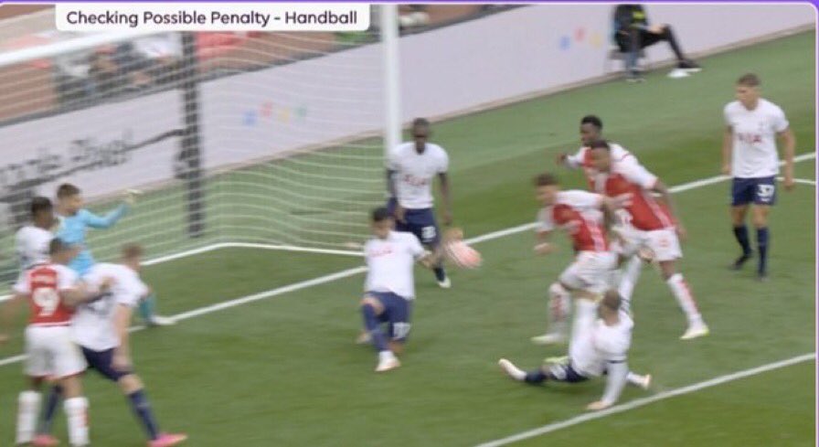 Penalty.                                      No Penalty.

Same player against the same team. 

The Manchester United agenda is INSANE