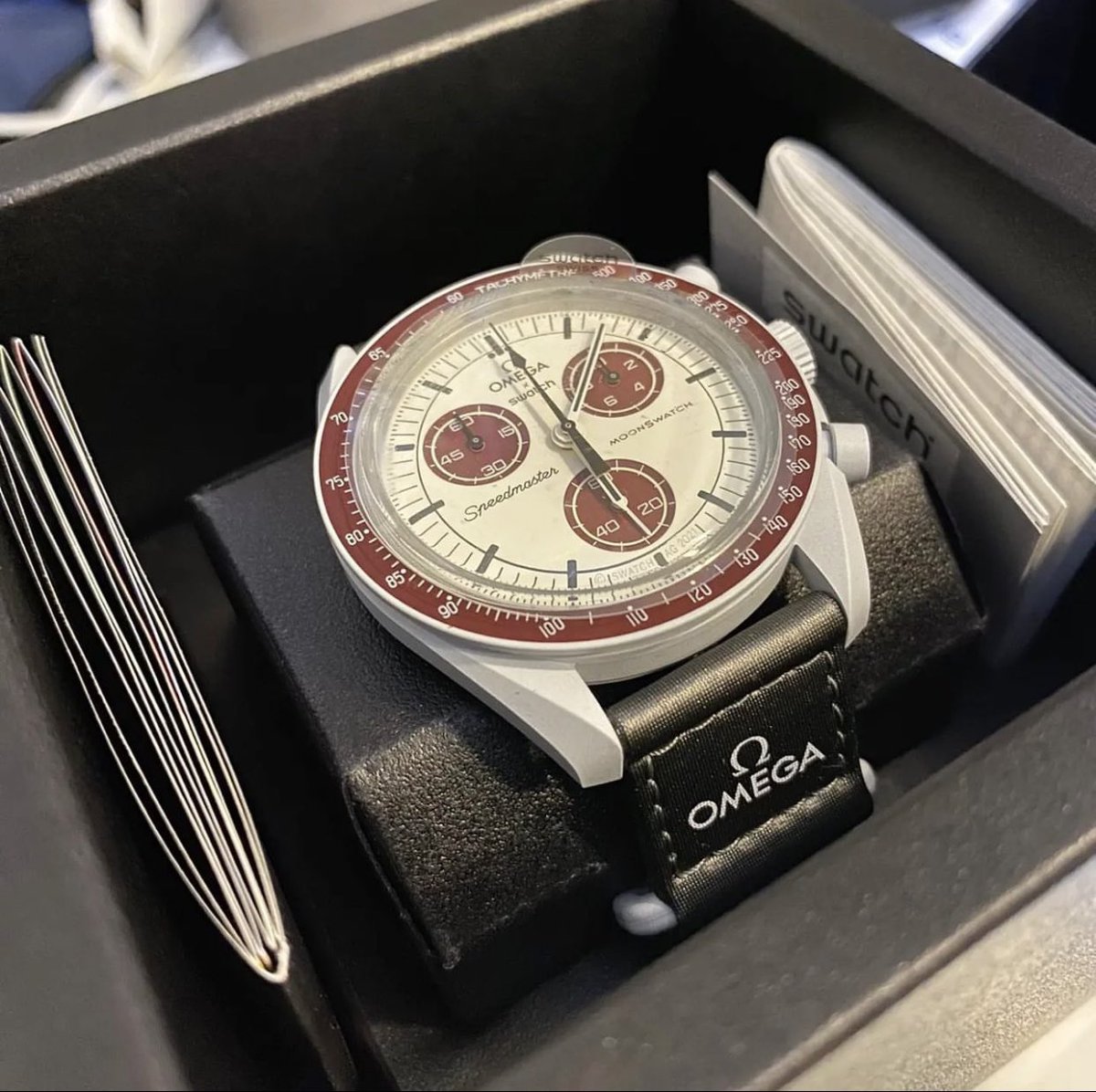 jggo's tweet photo. FS

Swatch x Omega Mission to Pluto
Brand New, comes complete

PM for inquiries! https://t.co/lCtjlresue
