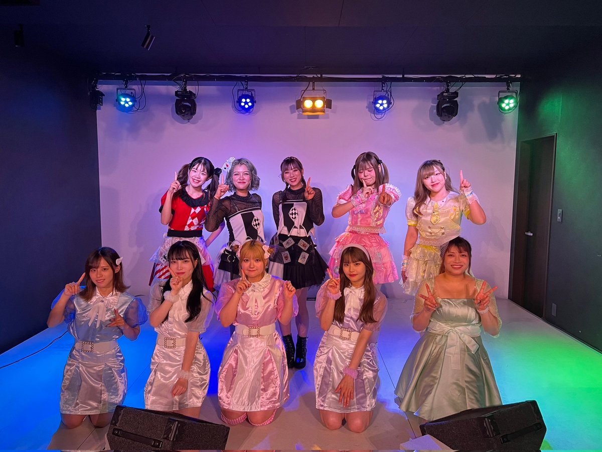 supersatoshi001's tweet image. CONTACT vol.1ありがとうございました〜！！！！！

めっちゃ楽しいイベントになったのも来てくれたオタクの皆さんと出演者の皆さんとレッドカーペットさんとオールドメイドとスーパーさとし君のお陰様です！！！

 #オールドメイド
 #Cuprite
 #パラレルキュ〜ン
 #西村美紀
 #パステルカプセル