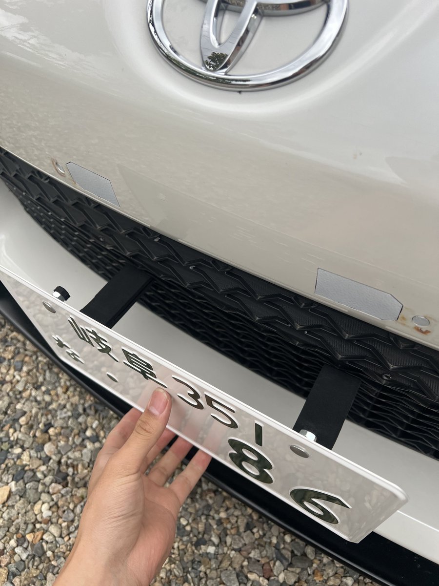 86前期フロントバンパー ナンバー穴スムージングしてる人へ タイラップ