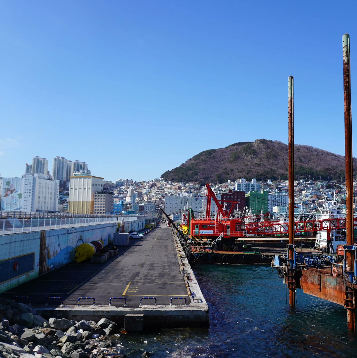 TheDragonTrip's tweet photo. During our South Korea tour, stopover in Busan, a large port city, which is known for its beaches, mountains and temples. 

#thedragontrip #busan #southkorea #asiatravel https://t.co/XLVWaoHHT7