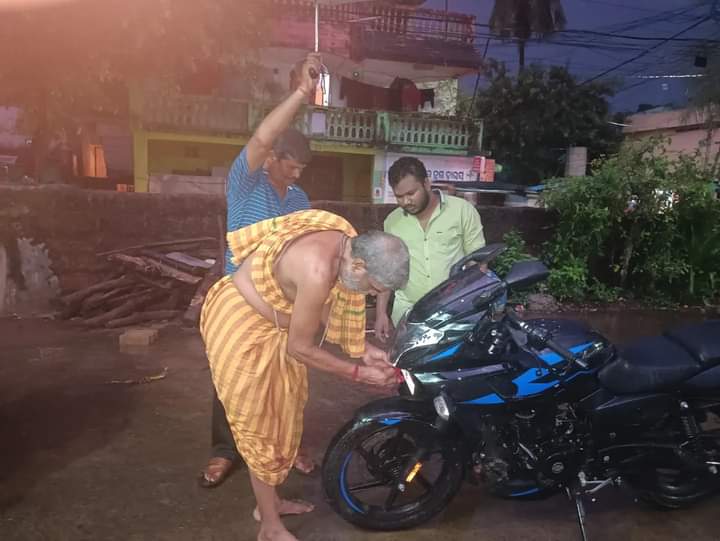 JitendraKu_Nath's tweet image. ଘର କୁ ଆସିଲା ମୋର ନୂଆ ବାଇକ ପଲସର 220f. 

#NewBike
#bajajpulsar 
#pulsar220f 
#thelegendarybike 
#mydreambike 
#Bharatbajaj 
#Nayapalli 
#Bhubaneswar 
#Odisha 
#india