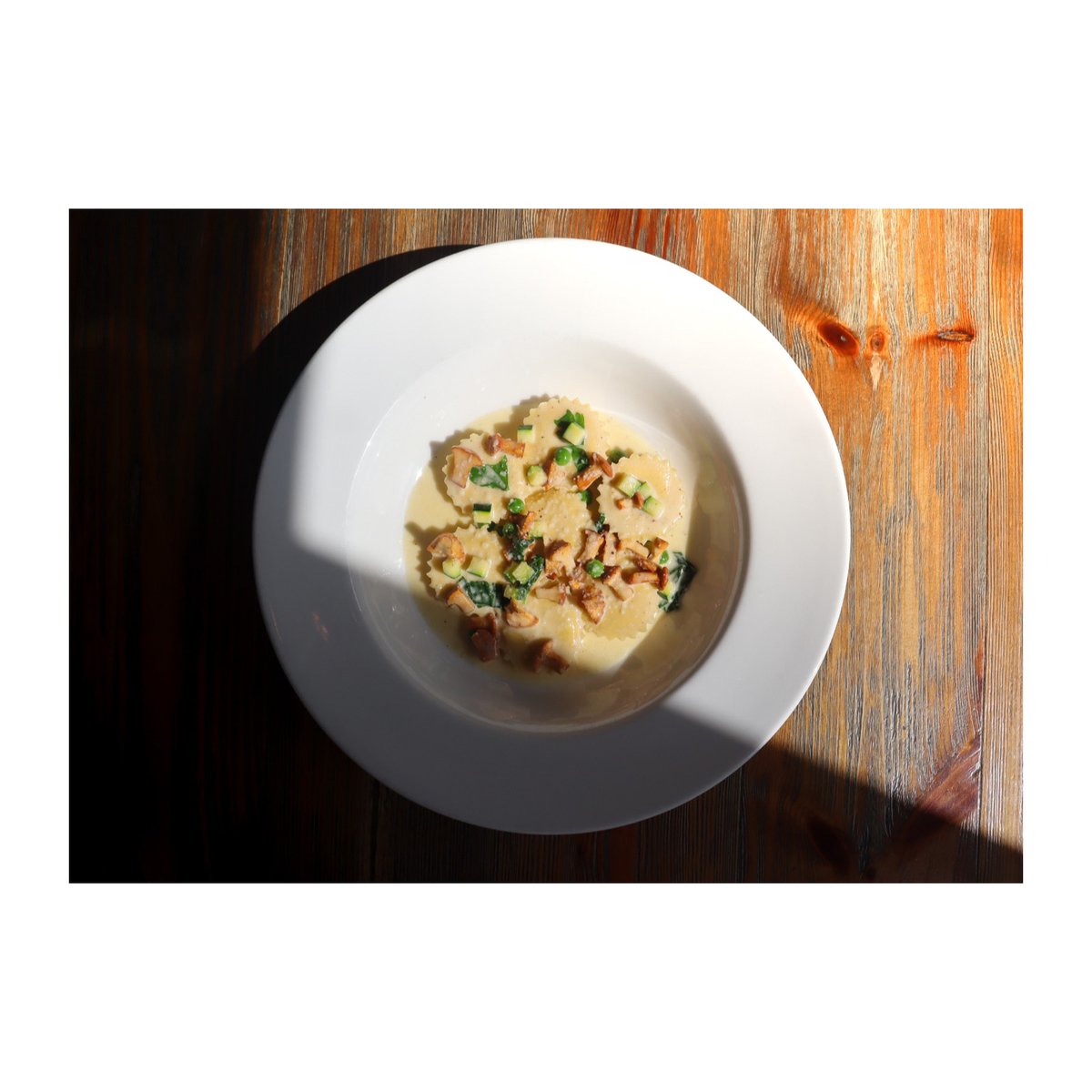 menu spotlight | ravioli of parmesan ❤️

weekend bookings: link in bio 🔗