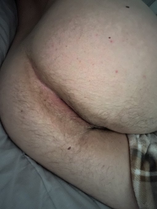 Cuddle buddies wanted https://t.co/rLJYTfv79c