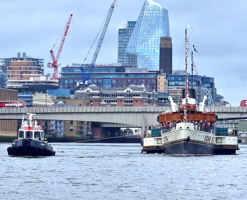 .<a href="/PS_Waverley/">Paddle Steamer Waverley</a> being swung by <a href="/Thamescraft/">Thamescraft Drydock</a> Devout at London bridge