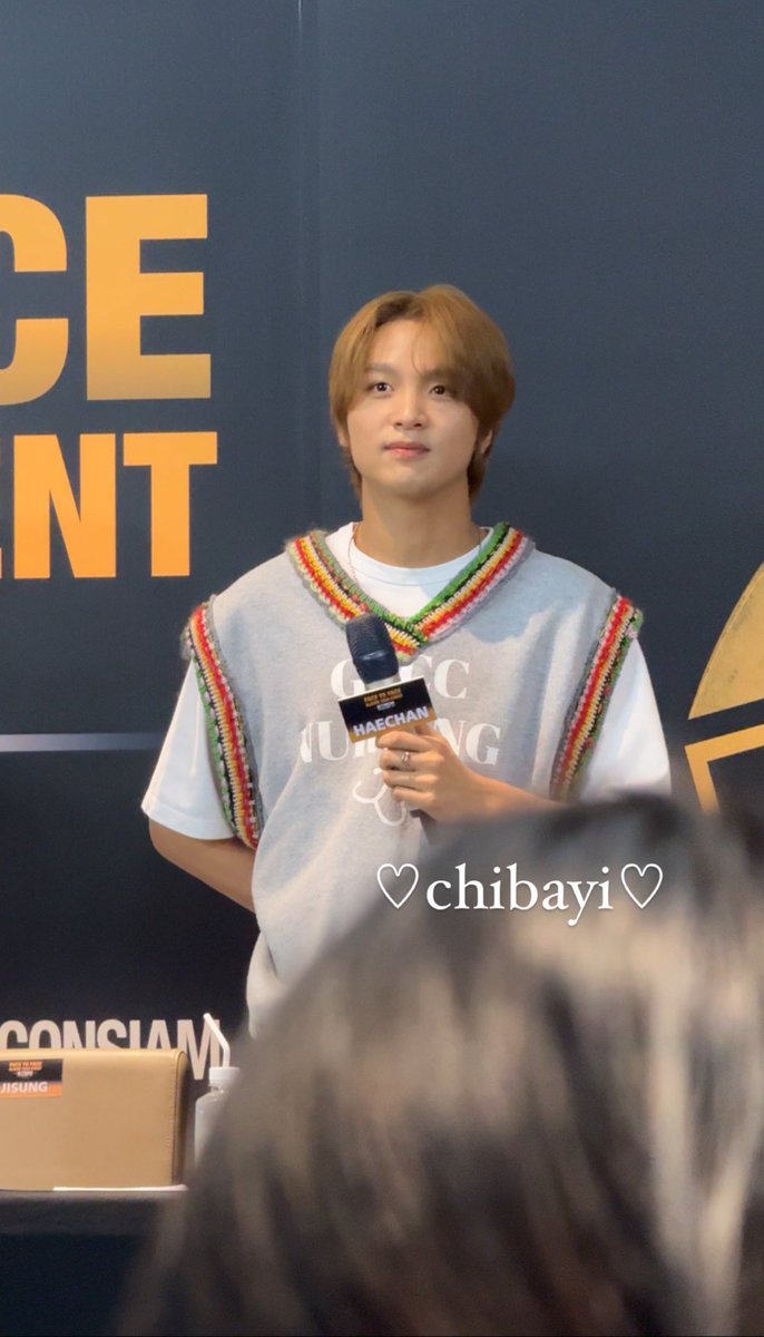 haechan for today's fansign 🫠🤍