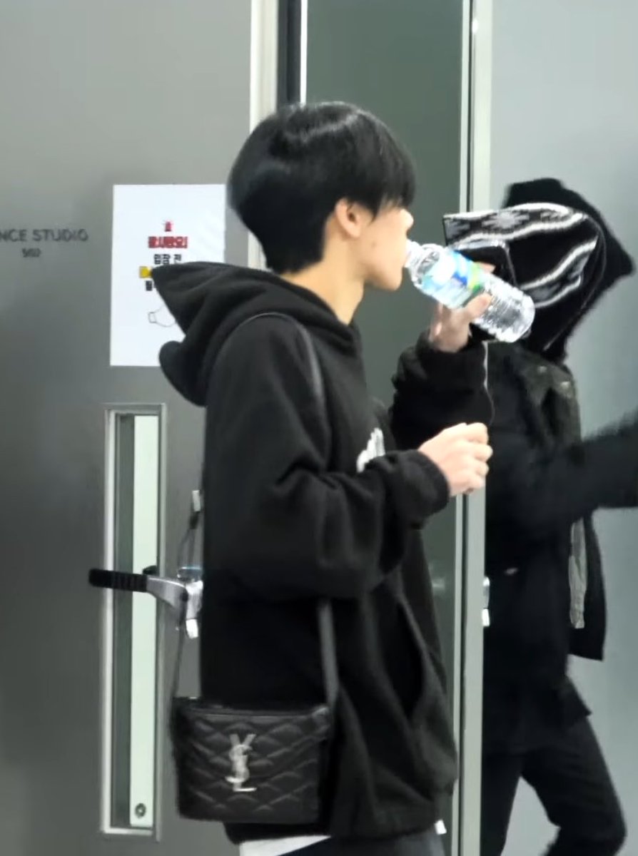 𝙙𝙚𝙡𝙞𝙜𝙝𝙩 ✿ tweet media