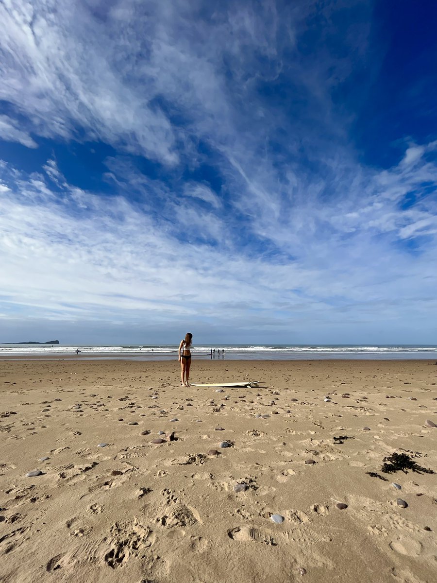 ClaireBurden6's tweet photo. Last few days of summer #home #TheGower #BluePoolBay #Llangennith https://t.co/ocARNkVA5o