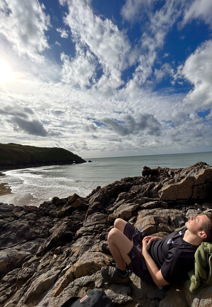ClaireBurden6's tweet photo. Last few days of summer #home #TheGower #BluePoolBay #Llangennith https://t.co/ocARNkVA5o