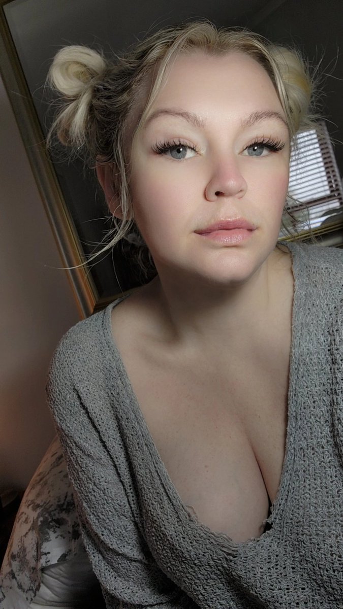 It's a lazy, rainy day with my books and coffee 📚🧋⛈️