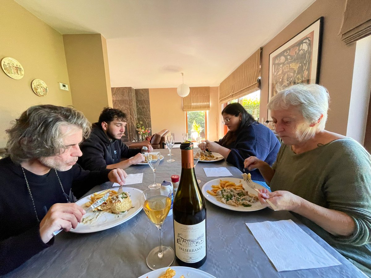 joukesp's tweet photo. #SundayLunch #VolAuVent #CoucouDeMalines #Valserrano #GranReserva #Tiramisu 
Delicious vol-au-vent w french fries &amp; vidée. Superb aged white Gran Reserva Rioja 2009 by @valserrano. What a pairing!
Granddaughter Laura had made a most delicious Tiramisu!
What a perfect SundayLunch! https://t.co/Uj4usPD6zl