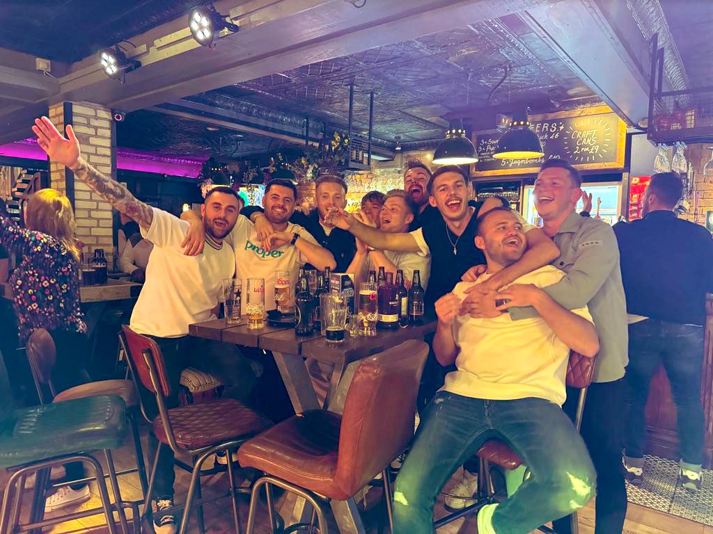 Nether Whitacre CC (@nwhitacrecc) on Twitter photo Great night last night celebrating <a href="/ConnorGreaves2/">Connor Greaves</a>’s 25th Birthday and our end of season night out.
#YouDucks Great night last night celebrating <a href="/ConnorGreaves2/">Connor Greaves</a>’s 25th Birthday and our end of season night out.
#YouDucks